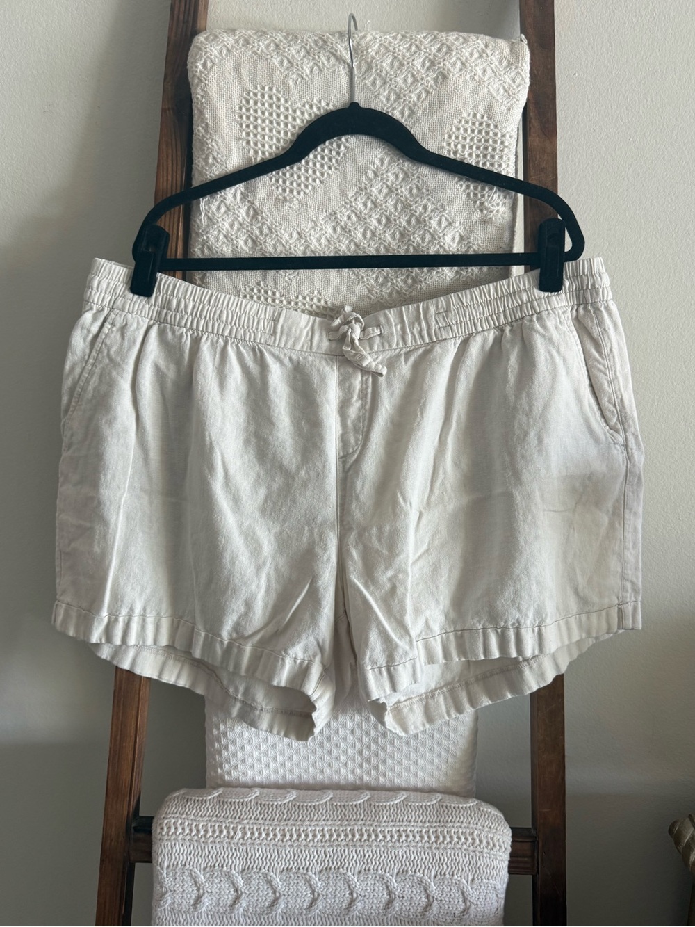 Old Navy Beige Flax Linen Blend Pull On Shorts